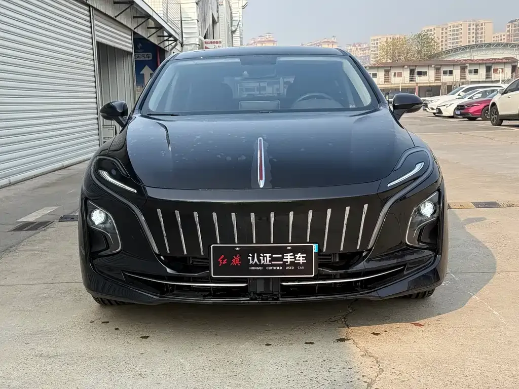 Hongqi E-QM5 — фото 2