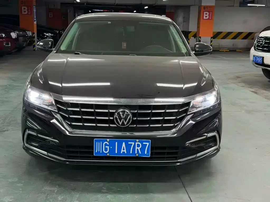 Volkswagen Passat — фото 4