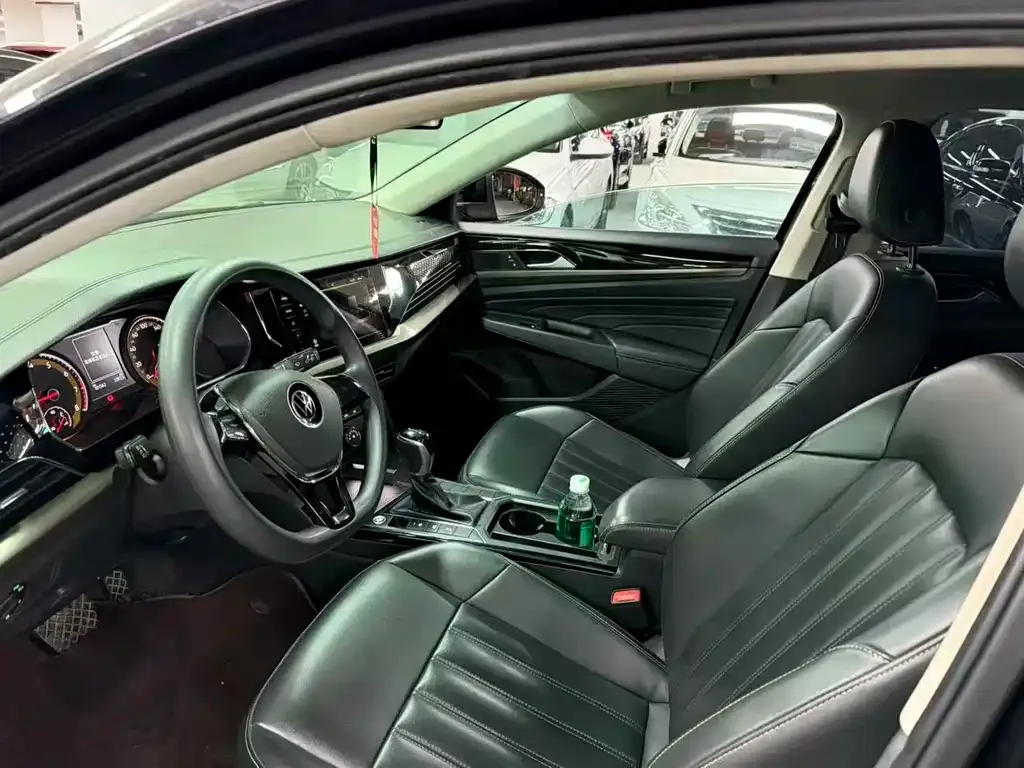 Volkswagen Passat — фото 6