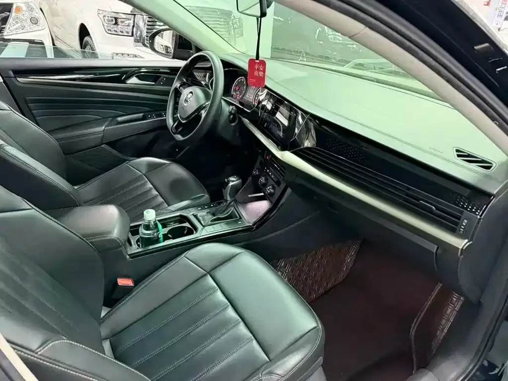 Volkswagen Passat — фото 2
