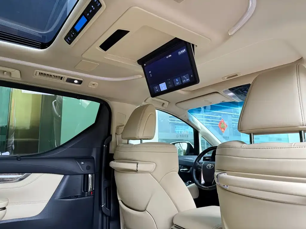 Toyota Alphard — фото 6