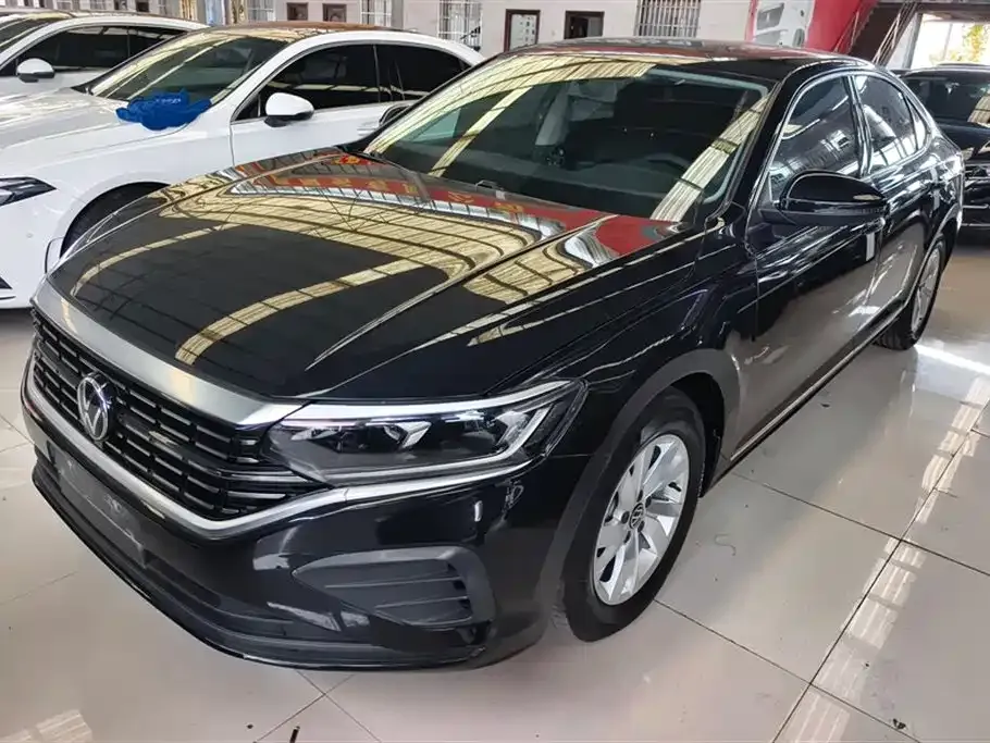 Volkswagen Passat — фото 1
