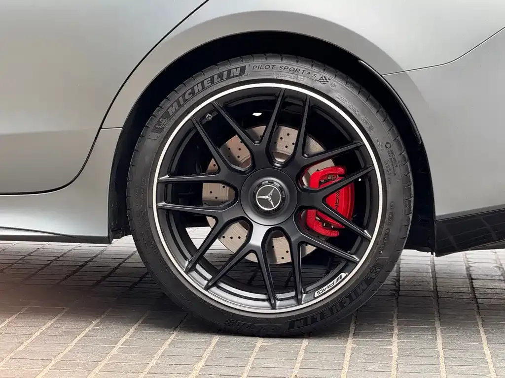 Mercedes-Benz AMG GT — фото 5