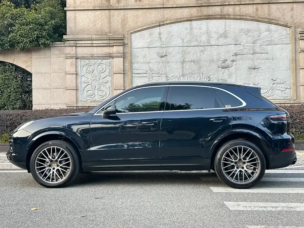 Porsche Cayenne — фото 10
