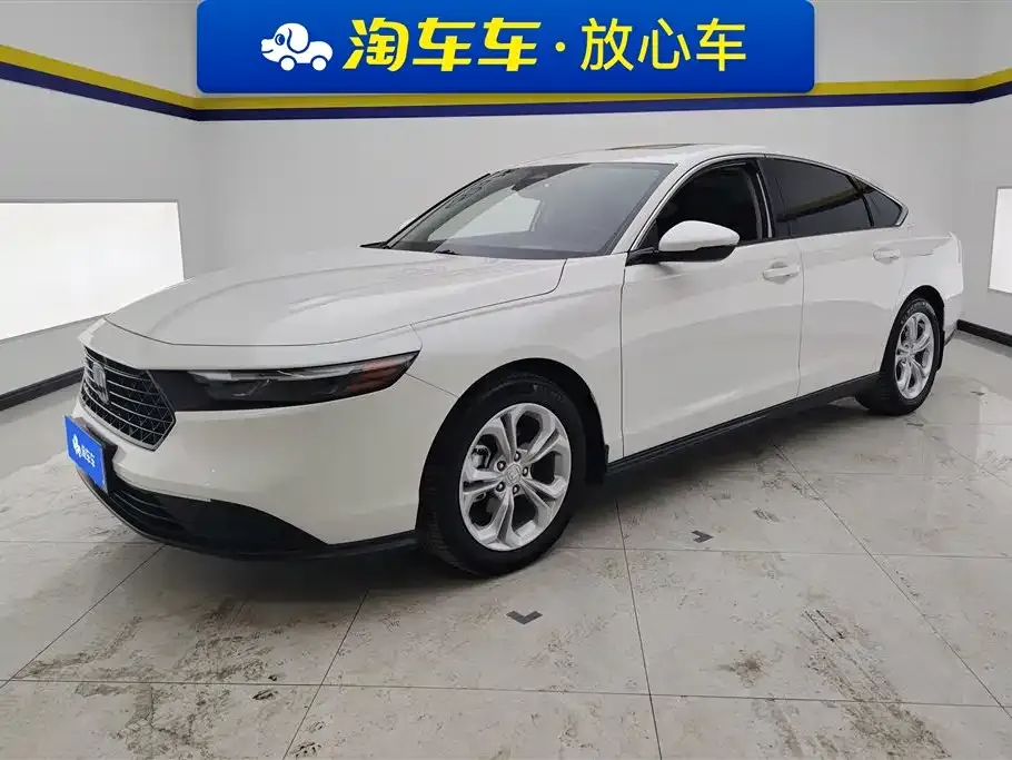 Honda Accord — фото 1