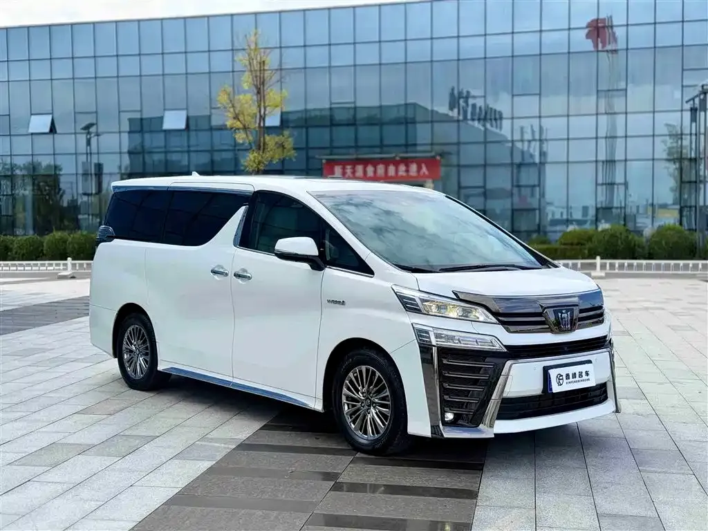 Toyota Vellfire — фото 5