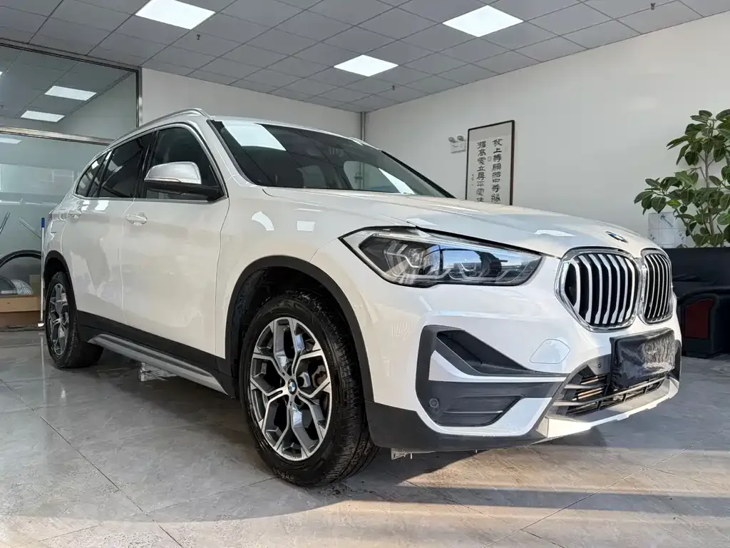 BMW X1 — фото 5