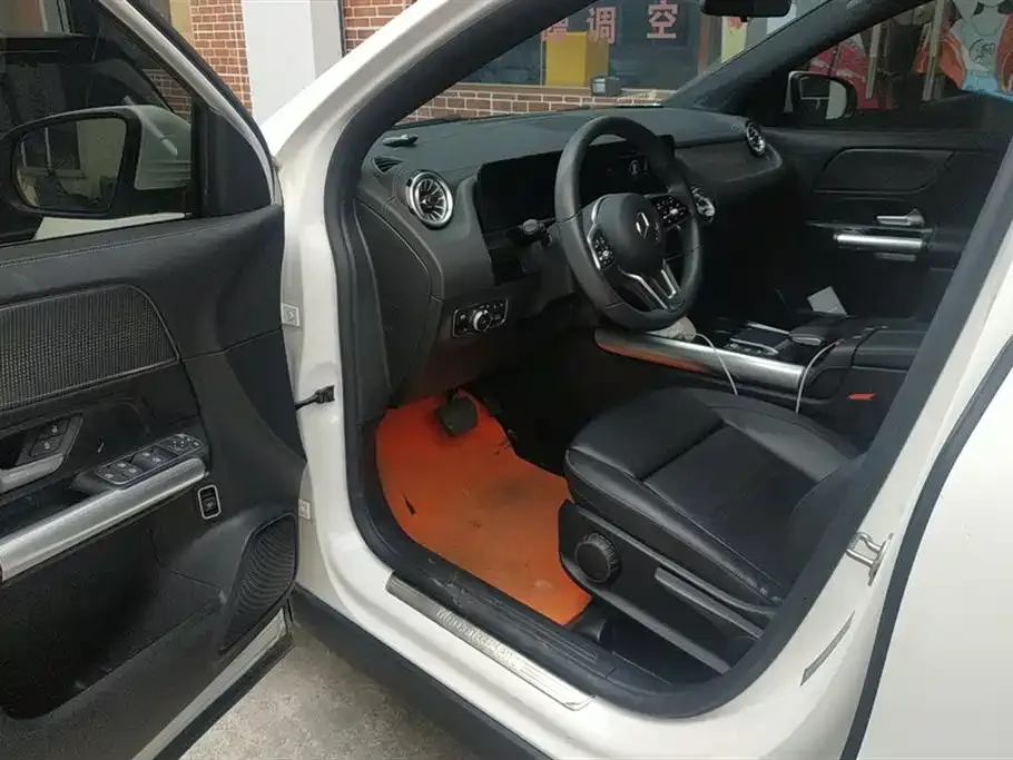 Mercedes-Benz GLA — фото 6