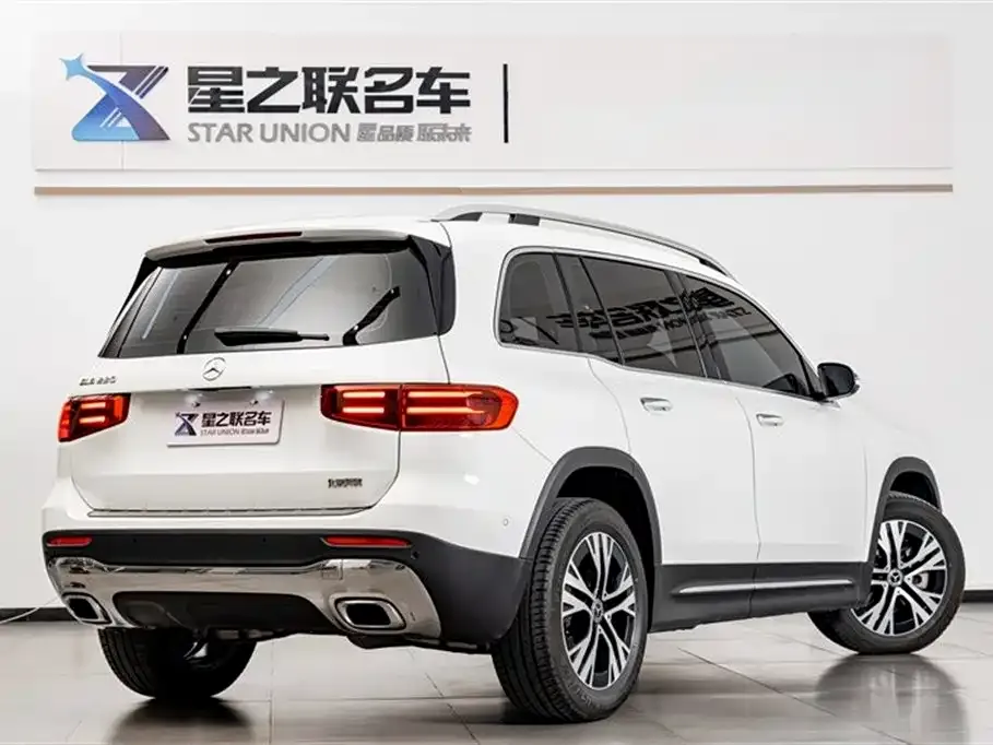 Mercedes-Benz GLB — фото 10