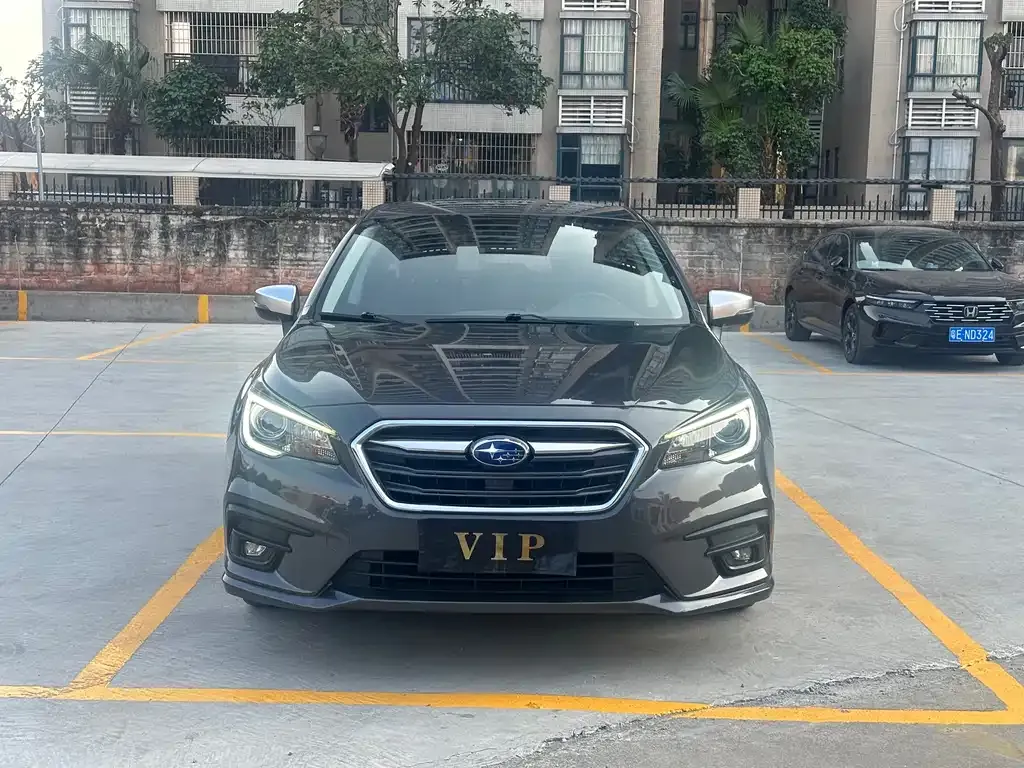 Subaru Legacy — фото 10
