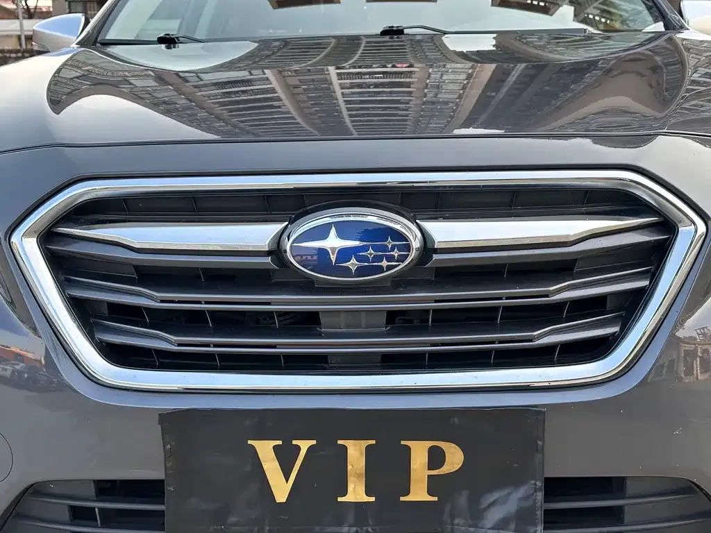 Subaru Legacy — фото 4