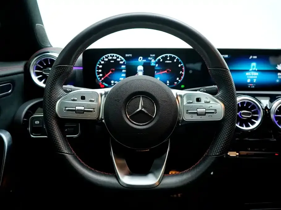 Mercedes-Benz CLA (Import) — фото 7