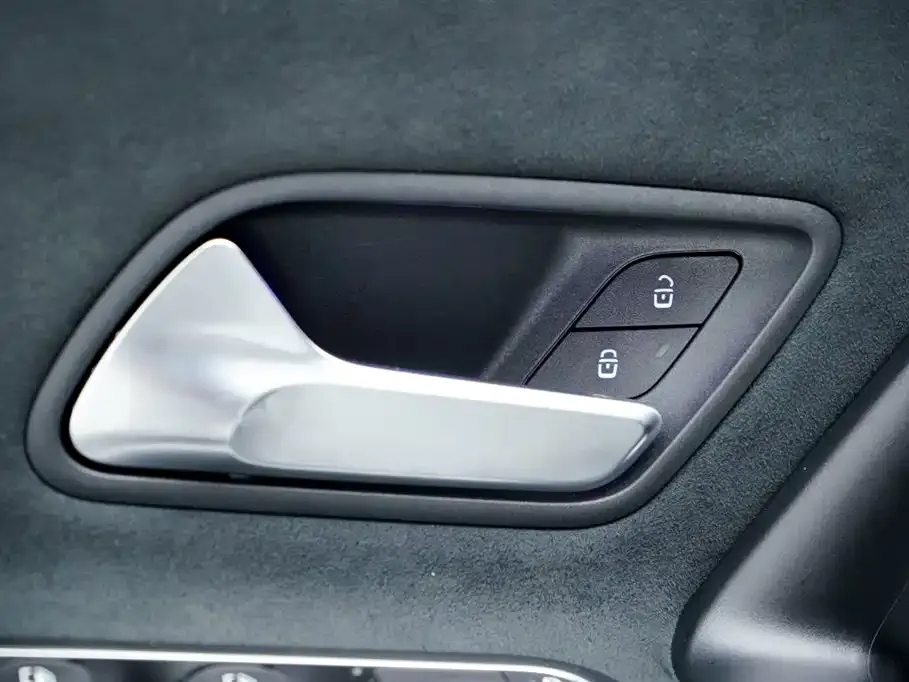 Mercedes-Benz CLA (Import) — фото 9