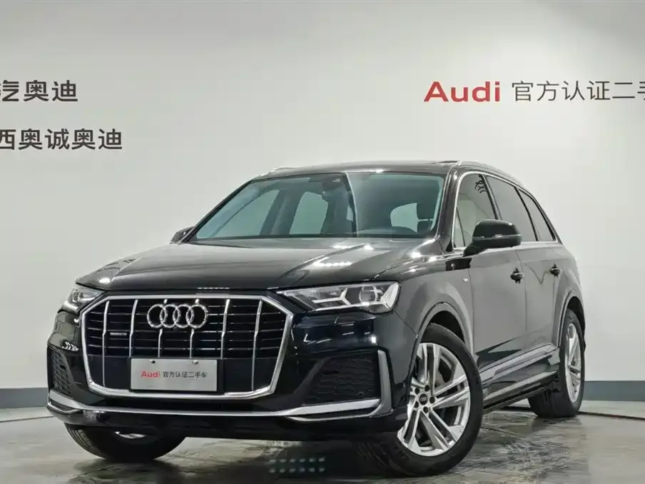 Audi Q7 — фото 1
