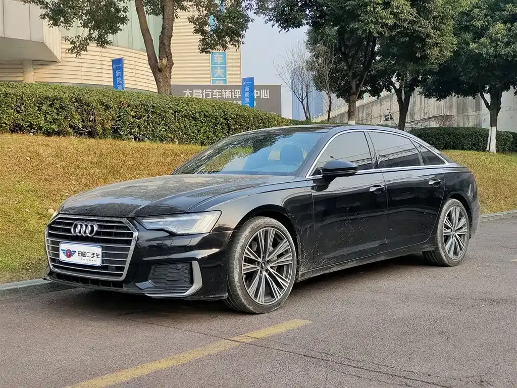Audi A6L — фото 1