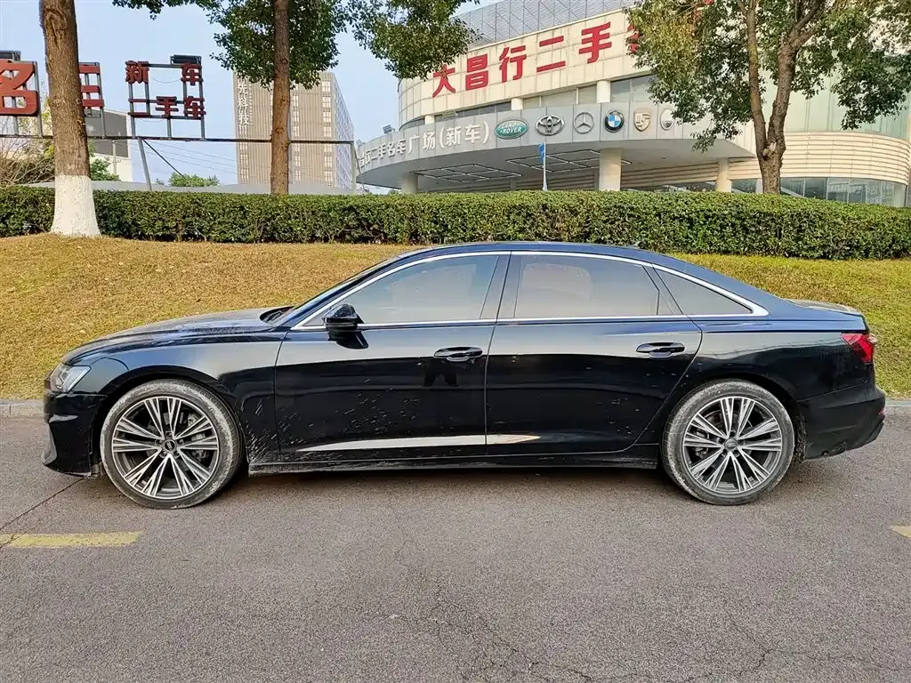 Audi A6L — фото 5