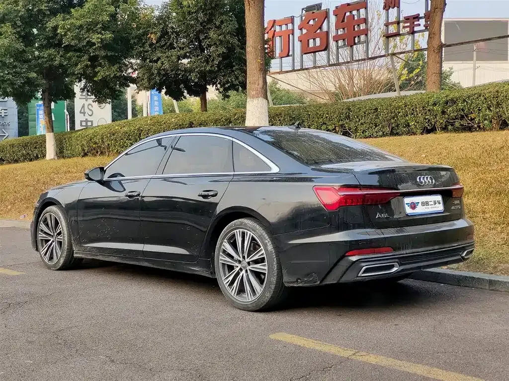 Audi A6L — фото 8