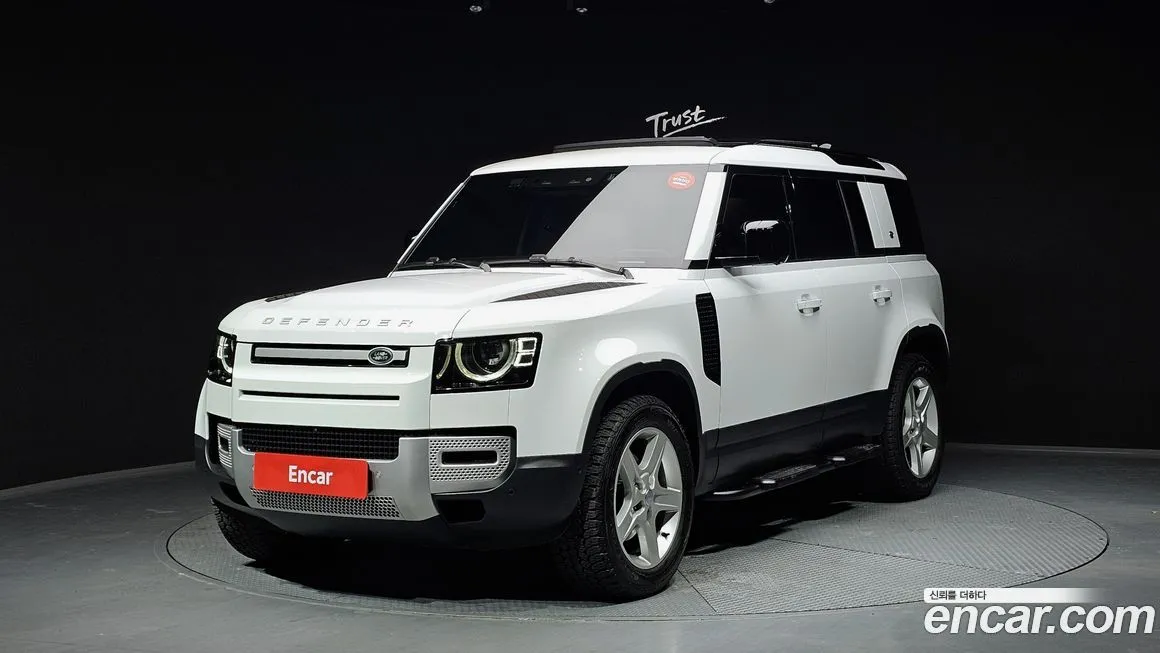 Land Rover Defender — фото 1