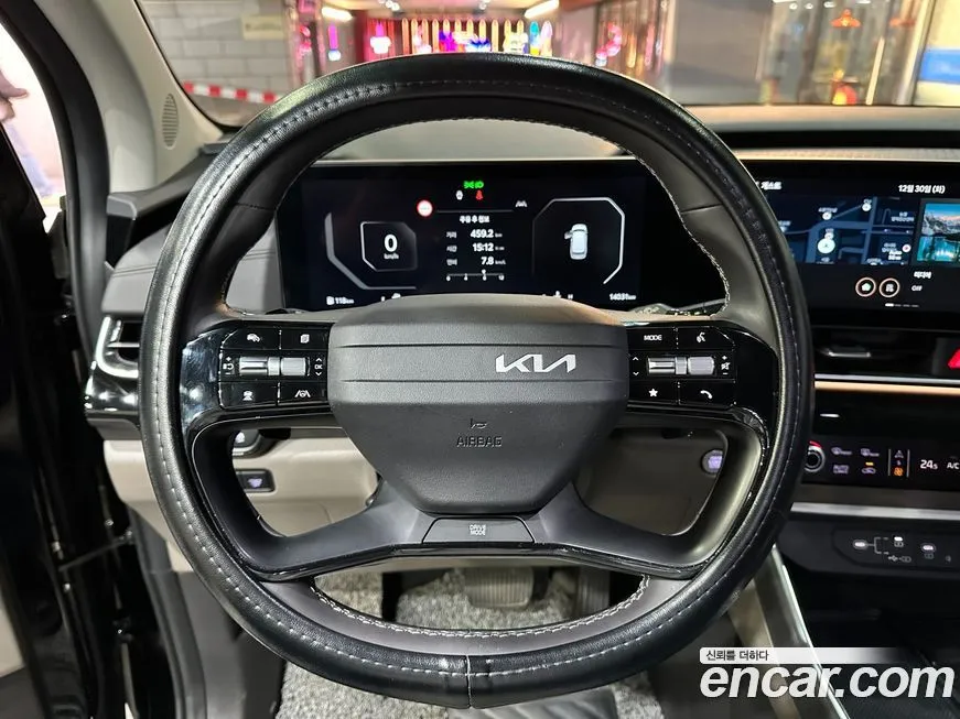 Kia Carnival — фото 9