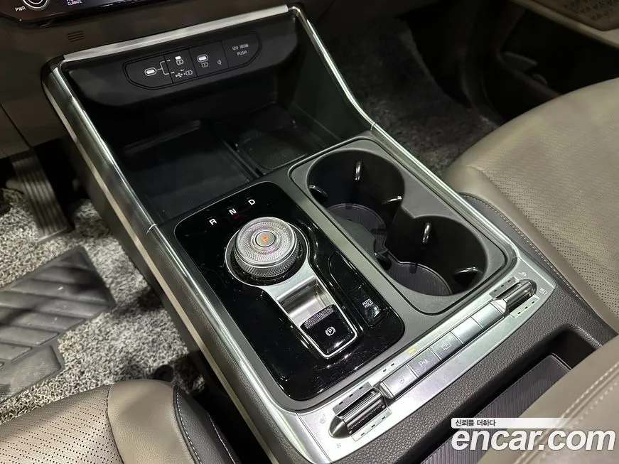 Kia Carnival — фото 10