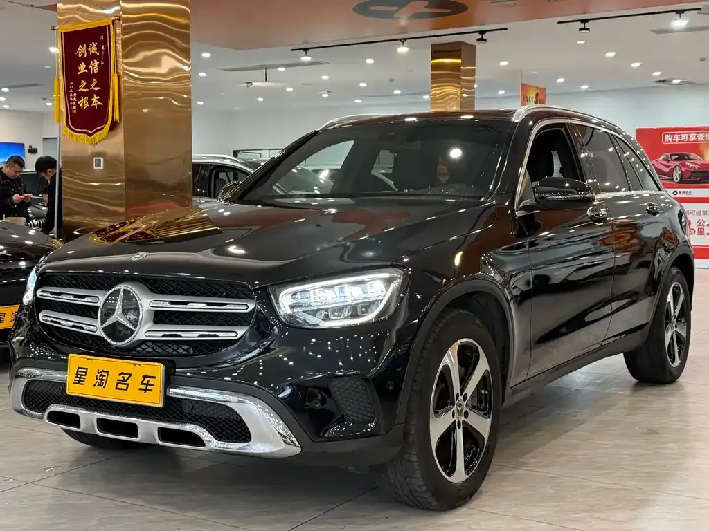Mercedes-Benz GLC — фото 1