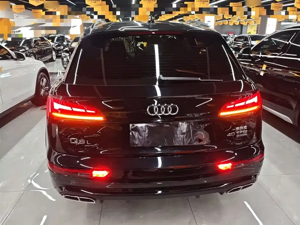 Audi Q5L — фото 8