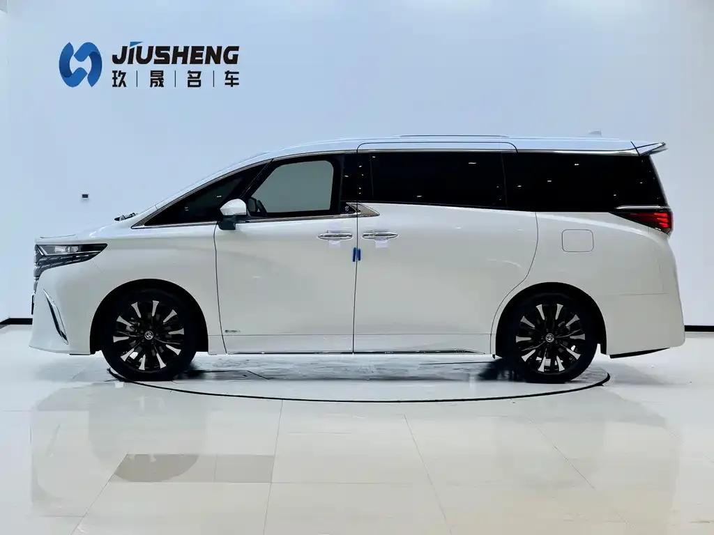 Toyota Alphard — фото 6
