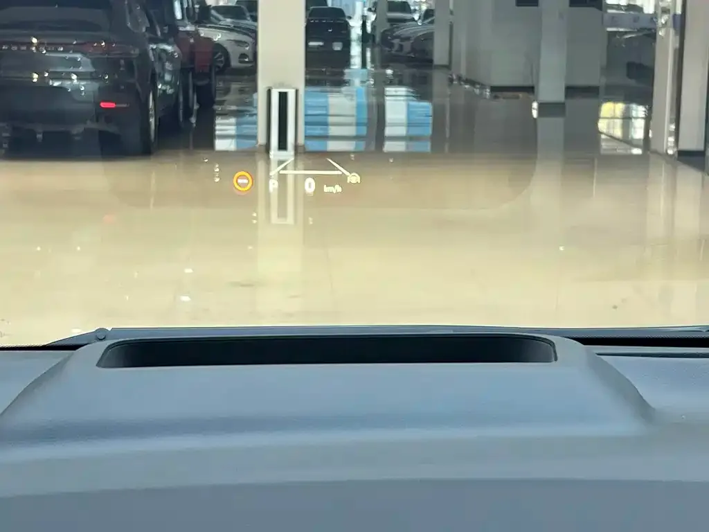 Toyota Alphard — фото 4