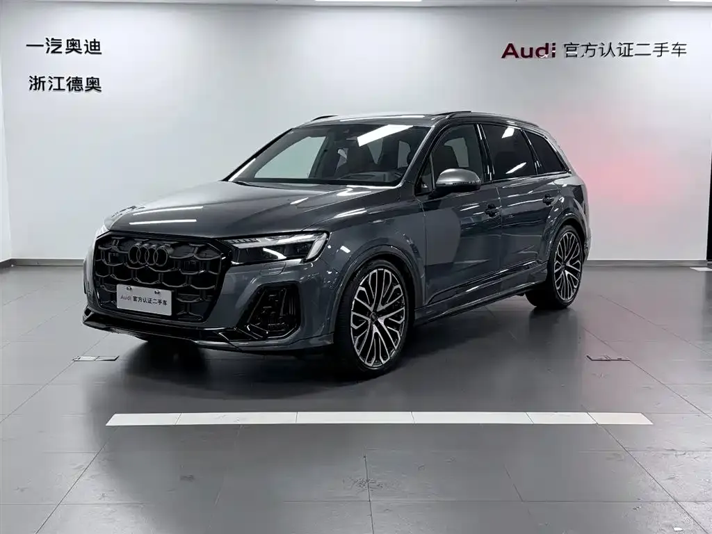Audi SQ7 — фото 1