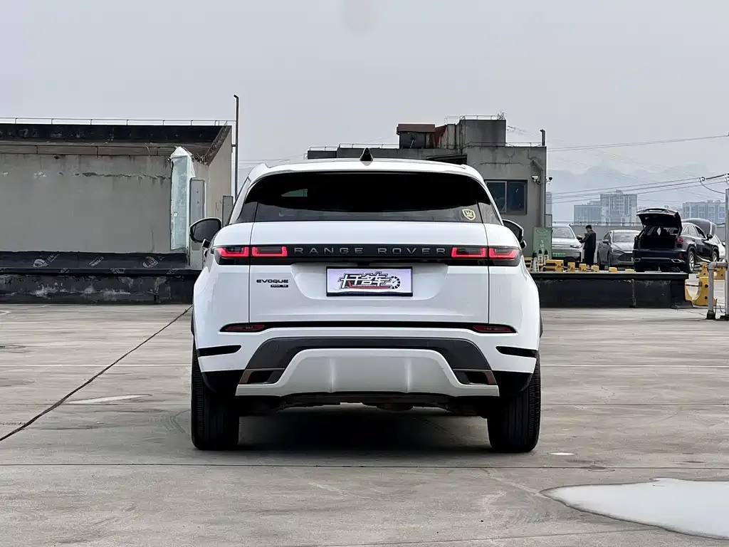 Land Rover Evoque — фото 6