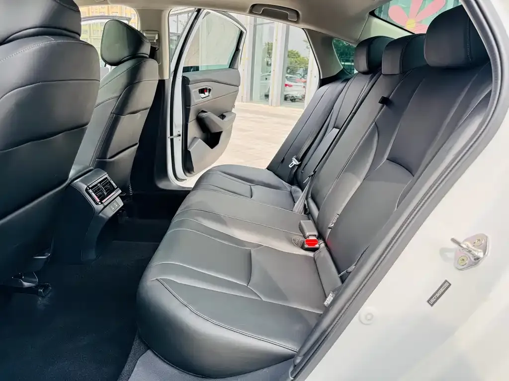 Honda Accord — фото 10