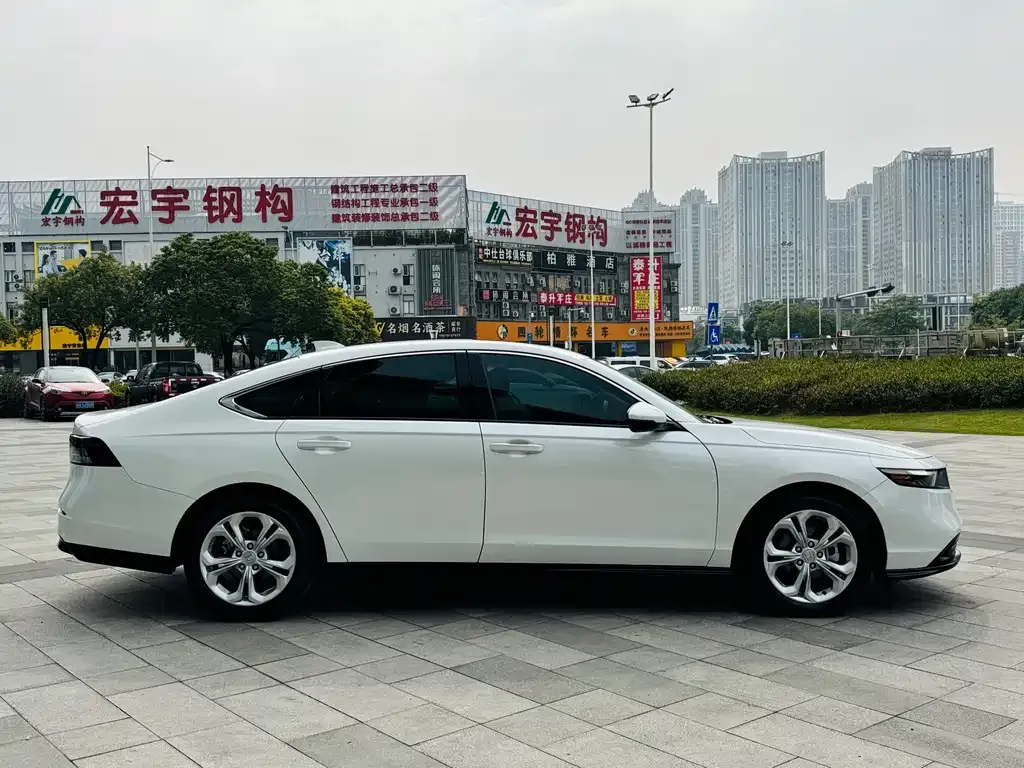 Honda Accord — фото 5
