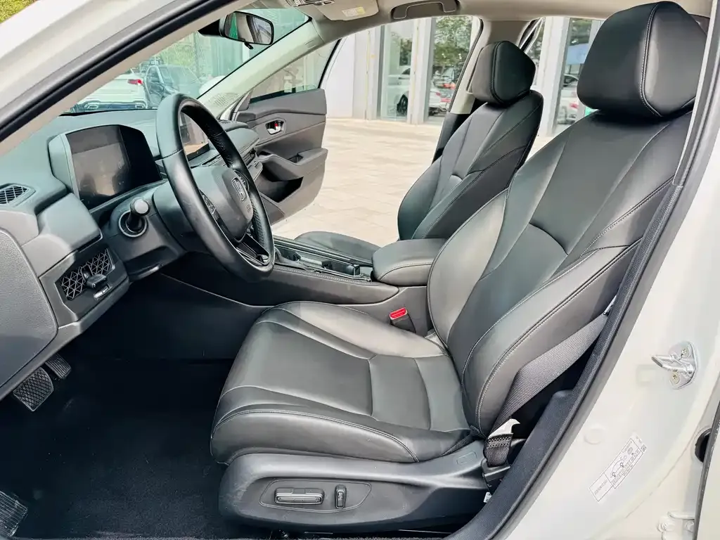 Honda Accord — фото 9