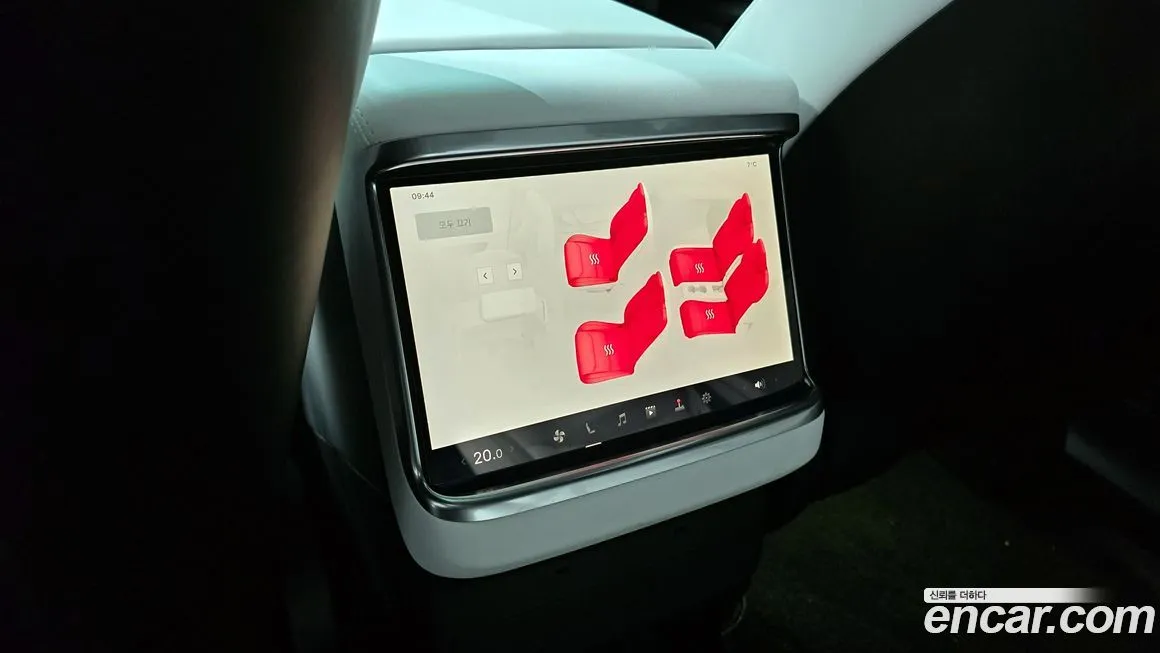 Tesla Model X — фото 3