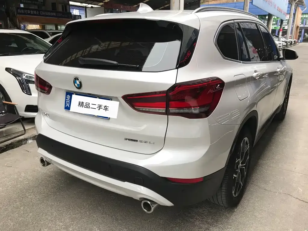 BMW X1 — фото 5