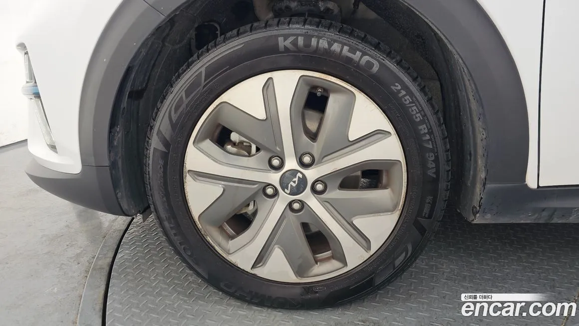 Kia Niro — фото 10