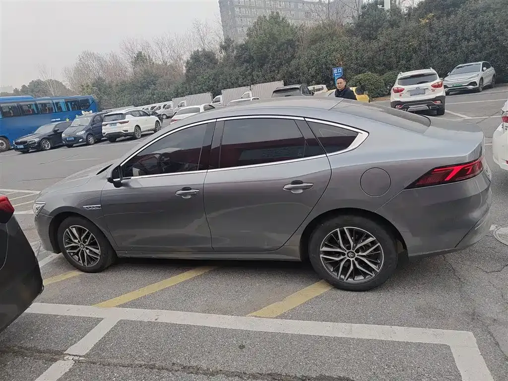 BYD Qin PLUS — фото 10
