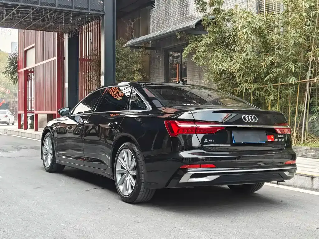 Audi A6L — фото 5