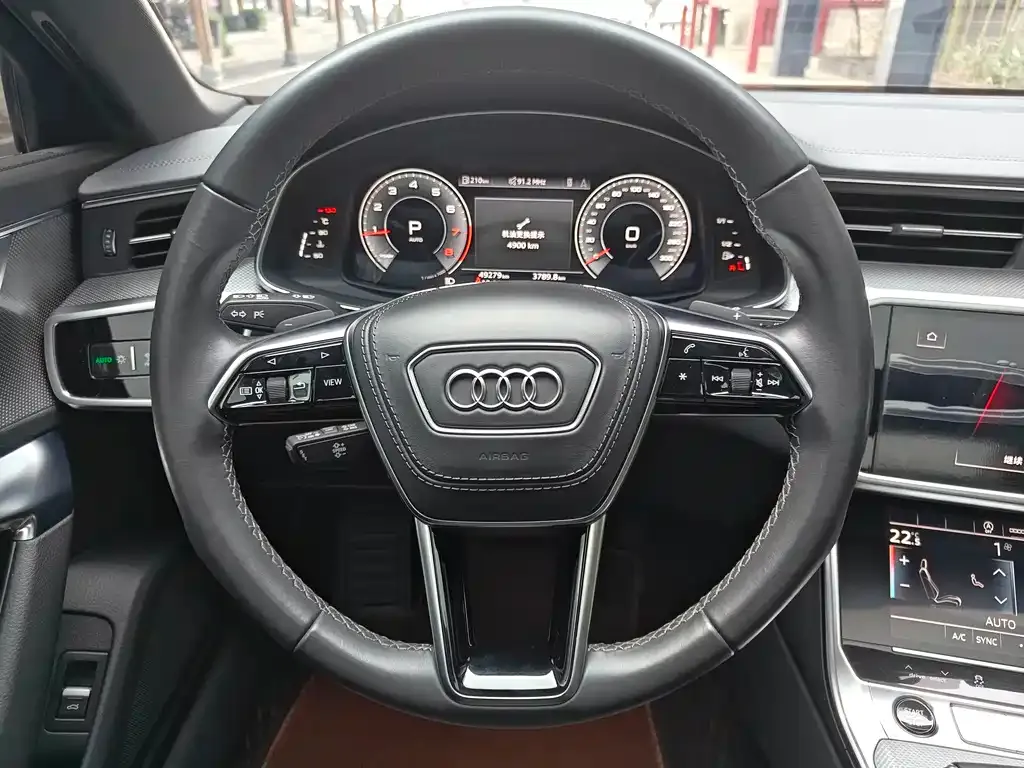 Audi A6L — фото 2