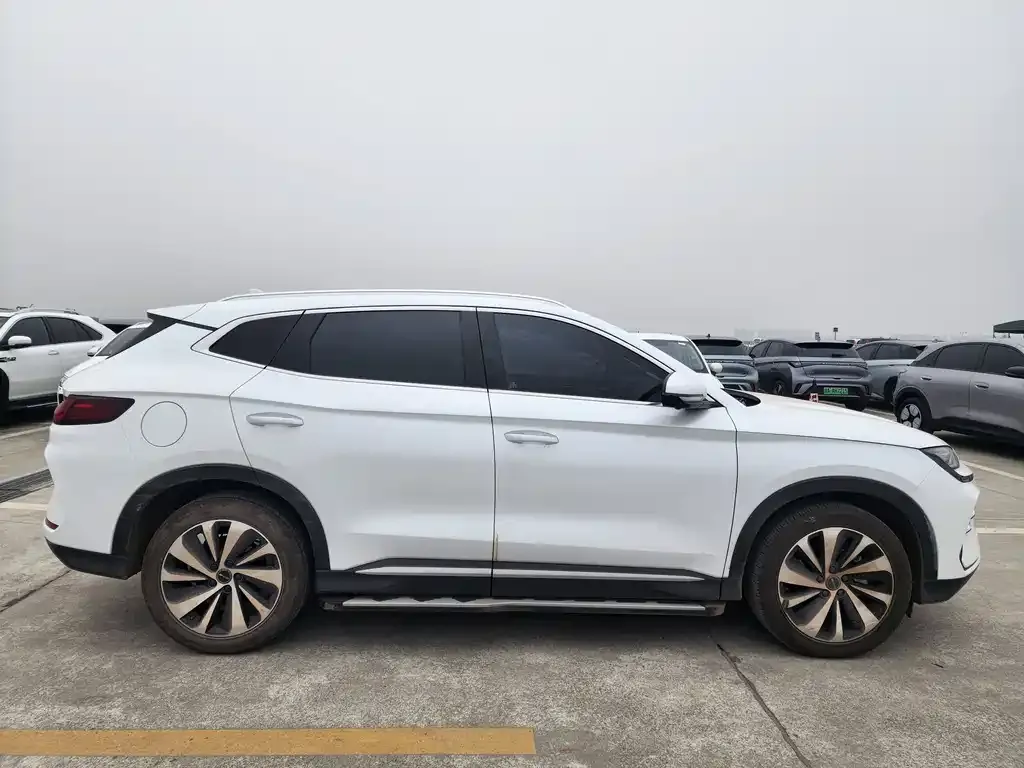BYD PLUS New Energy — фото 6