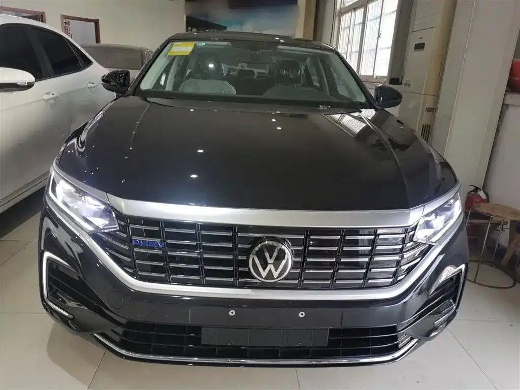 Volkswagen Passat New Energy — фото 3