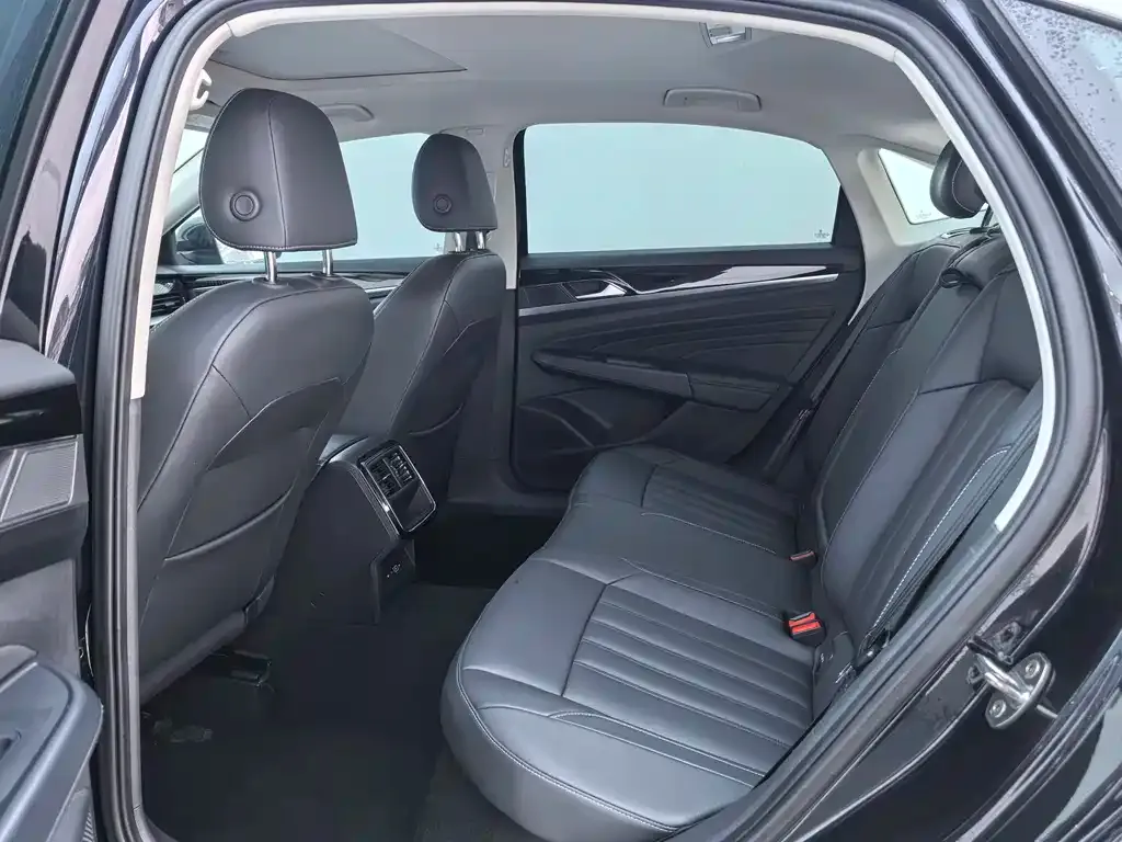 Volkswagen Passat — фото 3