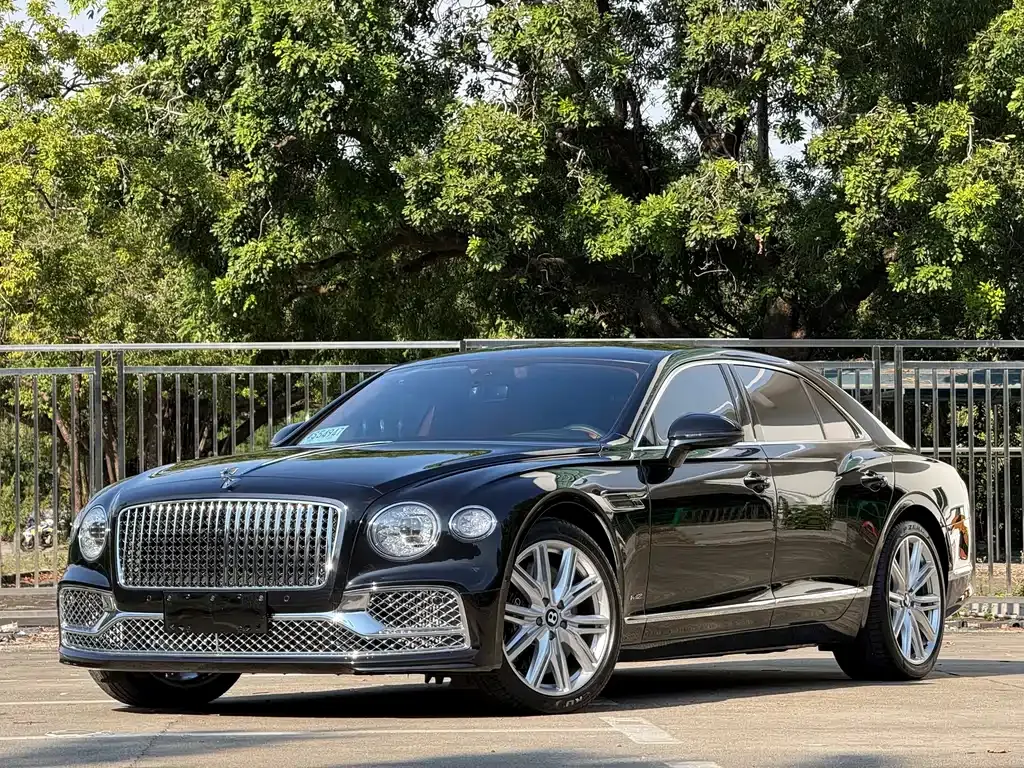 Bentley Flying Spur — фото 6