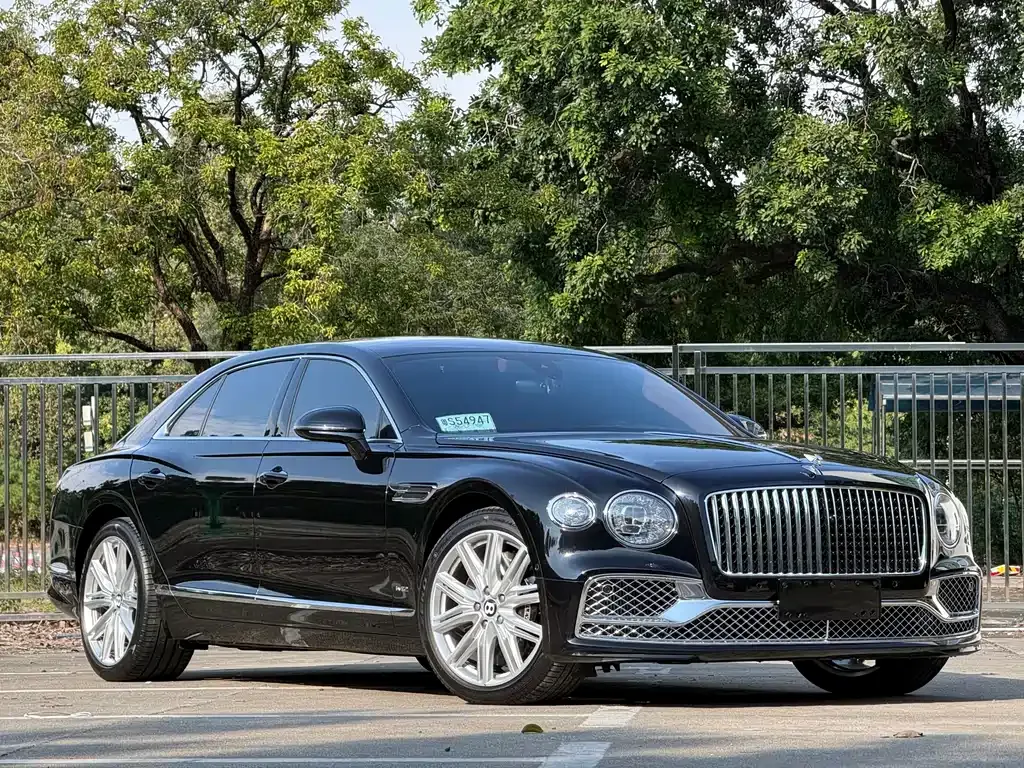 Bentley Flying Spur — фото 10