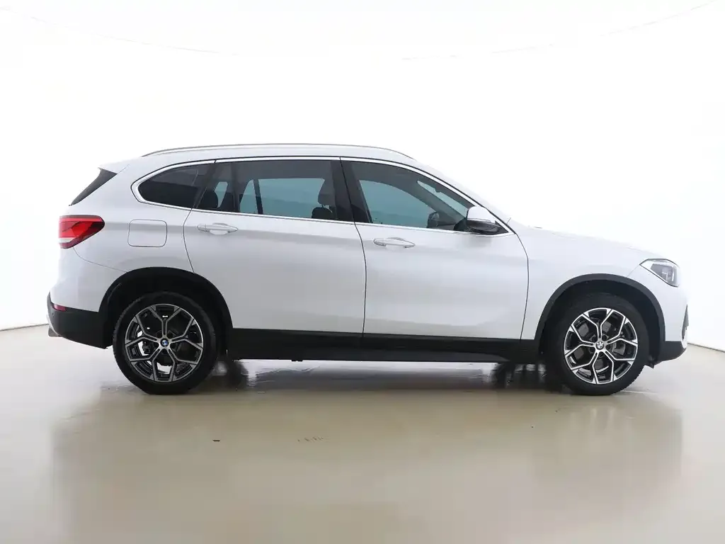 BMW X1 — фото 7