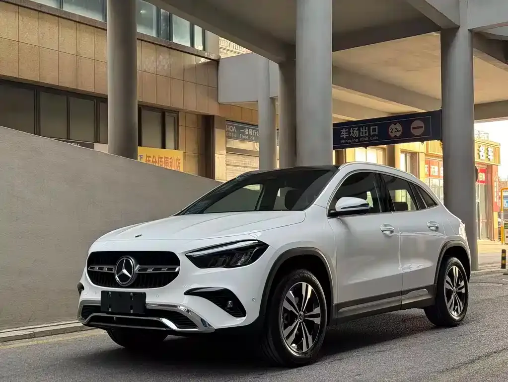 Mercedes-Benz GLA — фото 1