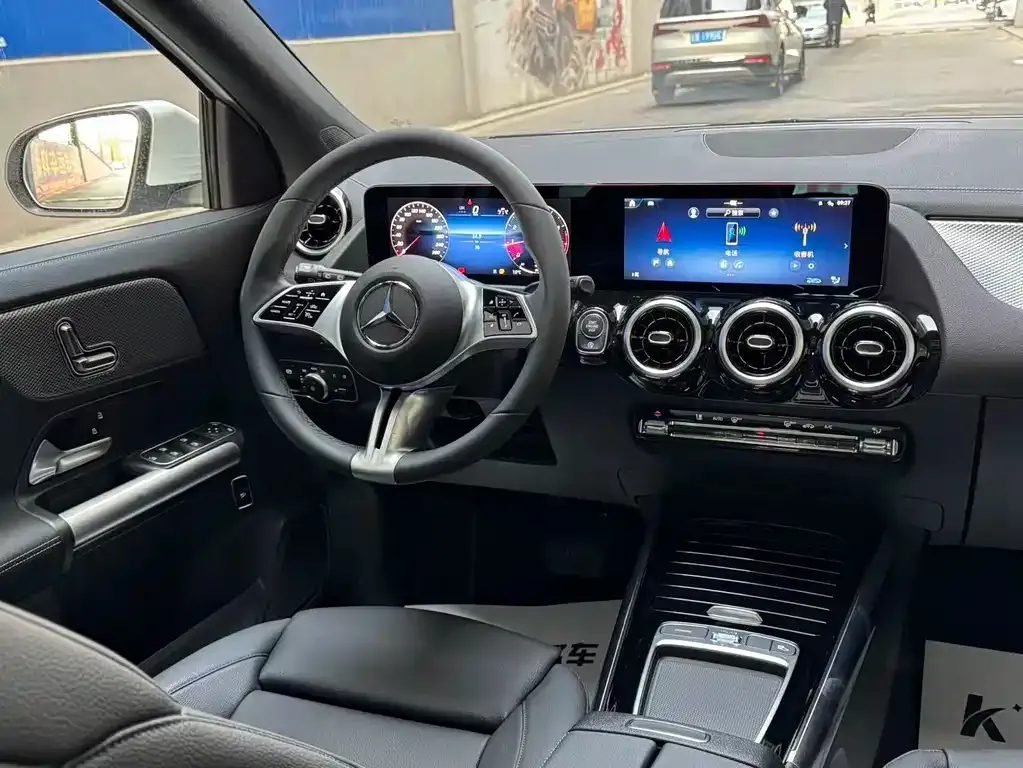Mercedes-Benz GLA — фото 10