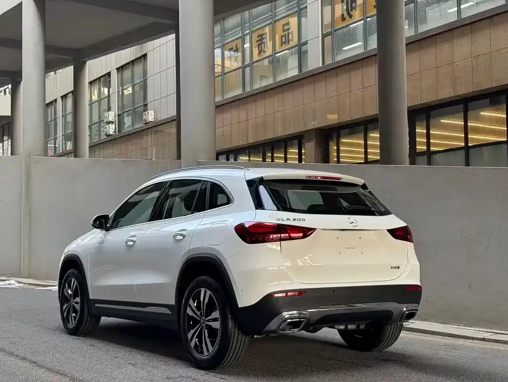 Mercedes-Benz GLA — фото 6