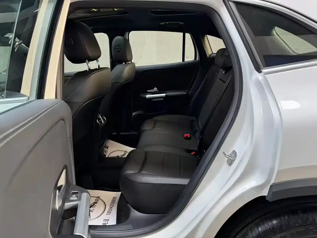 Mercedes-Benz GLA — фото 9