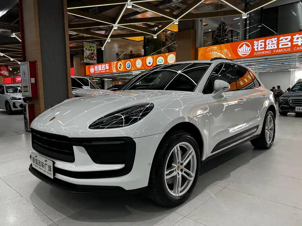 Porsche Macan — фото 1